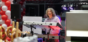 Musiker und Entertainer Sandro Hoffmann bei einem Firmenevent in der Schweiz