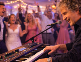 Party Alleinunterhalter für Hochzeit buchen
