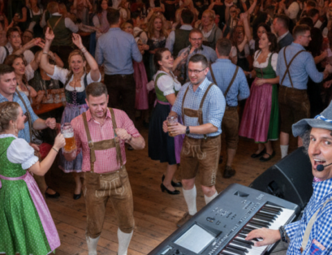 Stimmungsmusiker für Events-Sandro Hoffmann