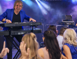Musiker für Firmenevent - Sandro Hoffmann Party Alleinunterhalter