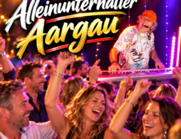 Alleinunterhalter im Aargau bei einer ausgelassenen Party mit tanzenden Gästen